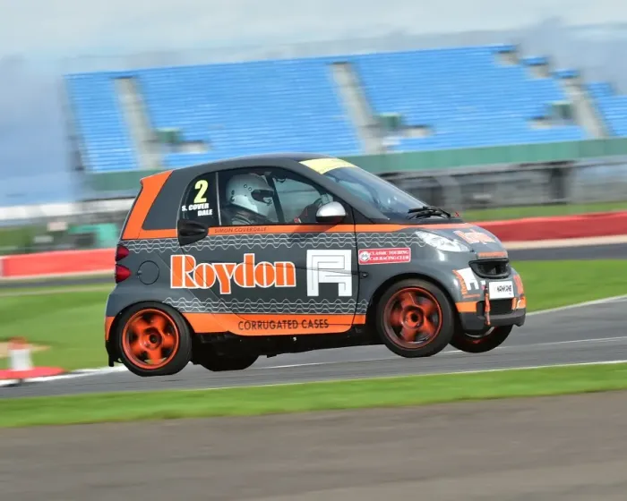 Framed Print : CM21 6089 Simon Coverdale, Smart ForTwo Framed Print : CM21 6089 Simon Coverdale, Smart ForTwo