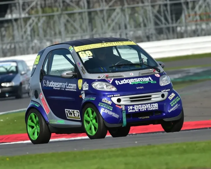 Framed Print : CM21 6292 Mark Bloomfield, Smart ForTwo