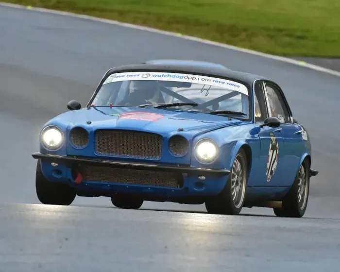 Framed Print : CM21 9119 Guy Connew, Jaguar XJ6 S2
