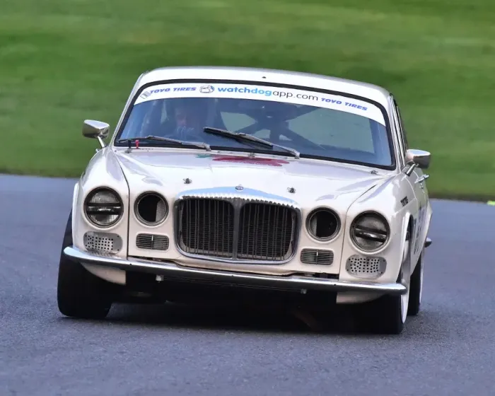 Framed Print : CM21 9139 Tim Morrant, Jaguar XJ6, Series 1 Daimler Framed Print : CM21 9139 Tim Morrant, Jaguar XJ6, Series 1 Daimler