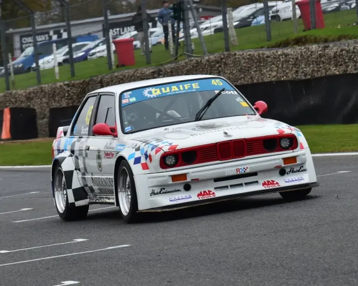 Framed Print : CM22 0242 Martyn Scott, Paul Watson, BMW E30 Framed Print : CM22 0242 Martyn Scott, Paul Watson, BMW E30