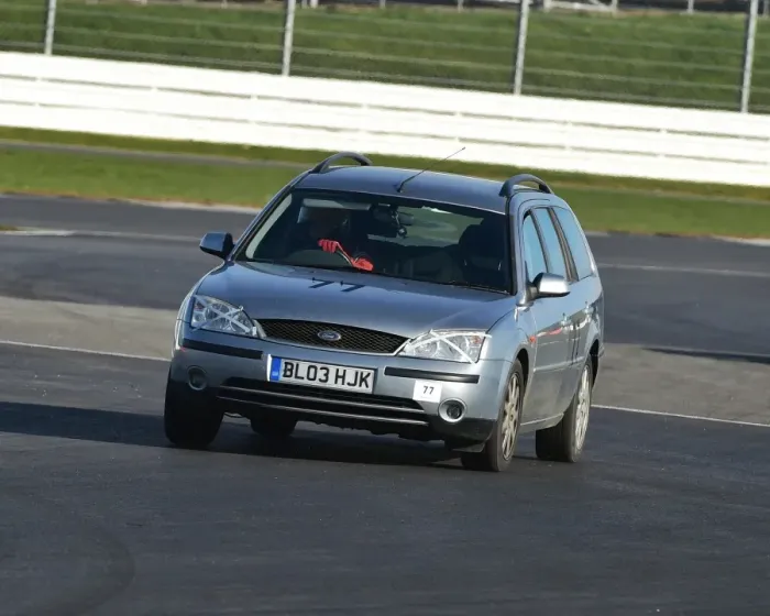 Framed Print : CM22 4063 Robert Moore, Ford Mondeo Zetec Estate