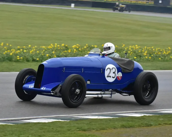 Rights Managed : CM22 6359 Tim Llewellyn, Bentley 3-8 Special Rights Managed : CM22 6359 Tim Llewellyn, Bentley 3-8 Special