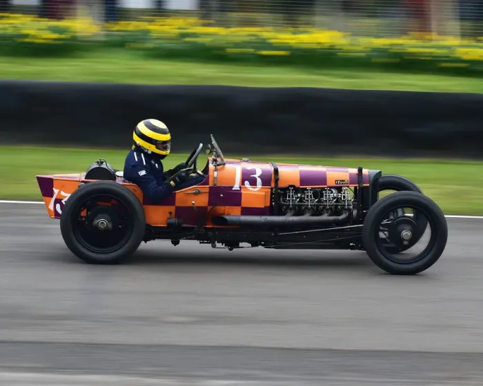 Rights Managed : CM22 7041 Duncan Pittaway, GN Curtiss Rights Managed : CM22 7041 Duncan Pittaway, GN Curtiss
