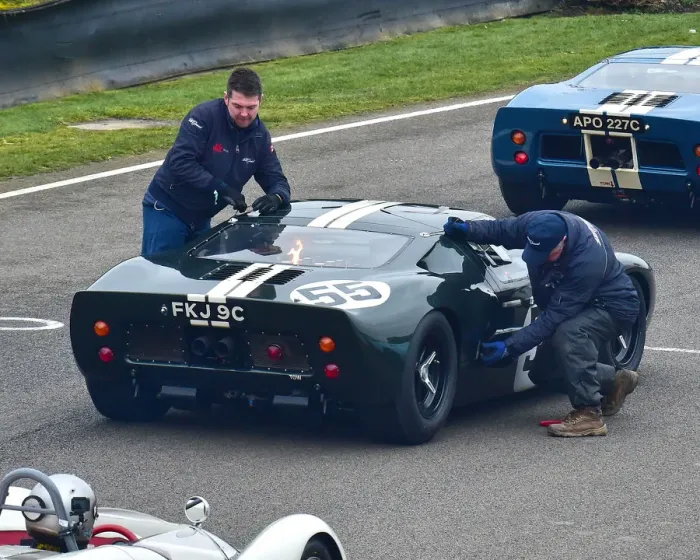 Rights Managed : CM22 7133 John Young, Ford GT40 Rights Managed : CM22 7133 John Young, Ford GT40