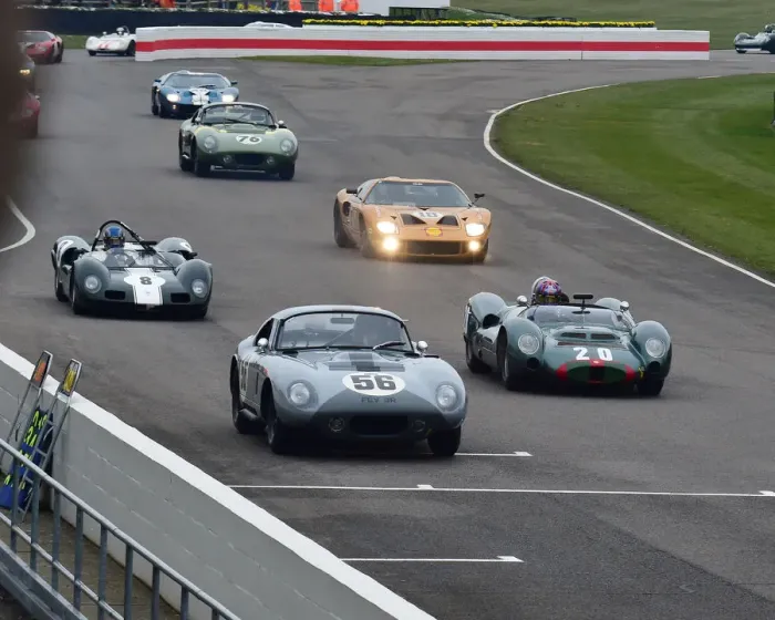 Rights Managed : CM22 7138 Rolling to the start grid Rights Managed : CM22 7138 Rolling to the start grid