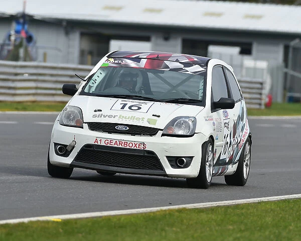CM23 0985 Terry Upton, Ford Fiesta ST