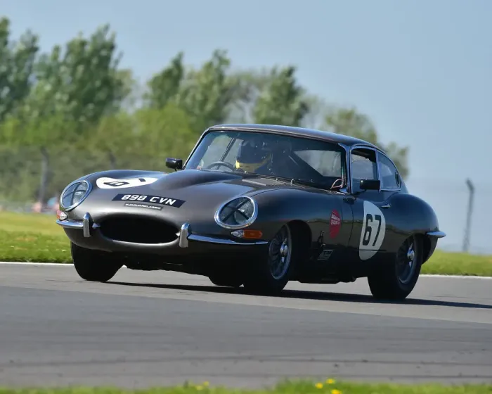 Framed Print : CM23 3659 Andrew Kirkaldy, Sandy Watson, Jaguar E-Type