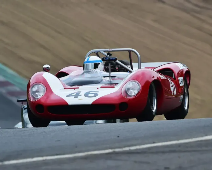 Framed Print : CM23 6412 Mike Whitaker, Lola T70 Mk2 Spyder Framed Print : CM23 6412 Mike Whitaker, Lola T70 Mk2 Spyder