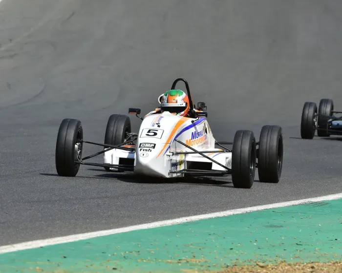 Framed Print : CM23 7580 Niall Murray, Van Diemen RF99 Framed Print : CM23 7580 Niall Murray, Van Diemen RF99