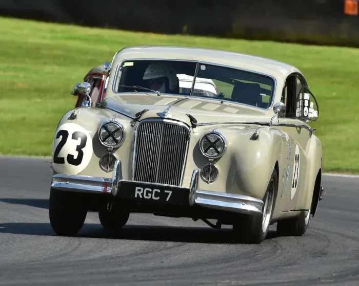 Framed Print : CM23 8392 Graham Love, Jaguar MKVII Framed Print : CM23 8392 Graham Love, Jaguar MKVII