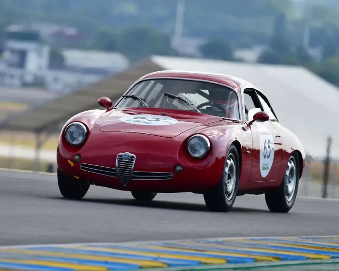 Framed Print : CM24 4233 Antonio Carrisi, Jean-Luc Papaux, Alfa Romeo Giulietta SZ Framed Print : CM24 4233 Antonio Carrisi, Jean-Luc Papaux, Alfa Romeo Giulietta SZ