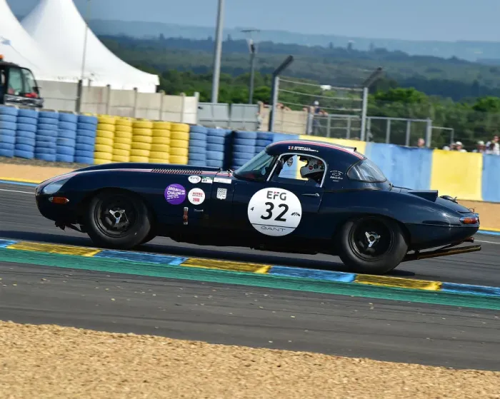 Framed Print : CM24 4457 Charles de Villaucourt, Ghislain Borrelly, Jaguar E-Type