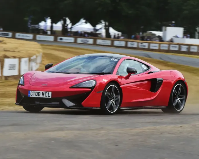 Rights Managed : CM24 6237 McLaren 570GT Rights Managed : CM24 6237 McLaren 570GT