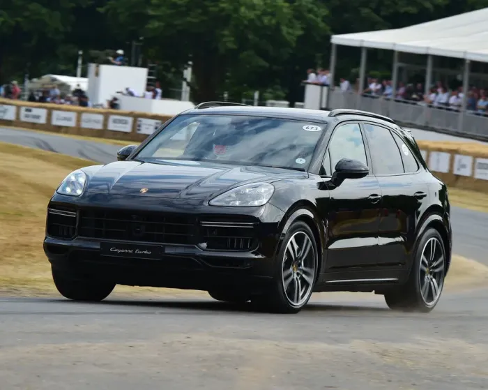 Rights Managed : CM24 6247 Simon Simpson, Porsche Cayenne Turbo Rights Managed : CM24 6247 Simon Simpson, Porsche Cayenne Turbo