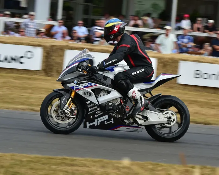 Rights Managed : CM24 6303 John Hogan, Michael Mann, Michael Neeves, Marc Potter, Carl Stevens, BMW Rights Managed : CM24 6303 John Hogan, Michael Mann, Michael Neeves, Marc Potter, Carl Stevens, BMW