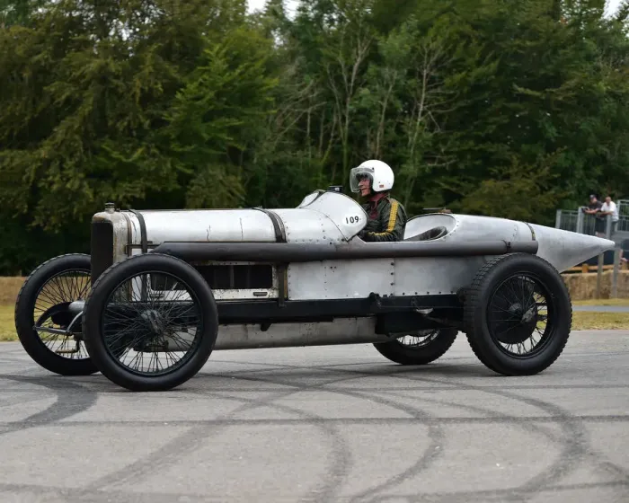 Rights Managed : CM24 6418 Julian Majzub, Sunbeam Indianapolis Rights Managed : CM24 6418 Julian Majzub, Sunbeam Indianapolis