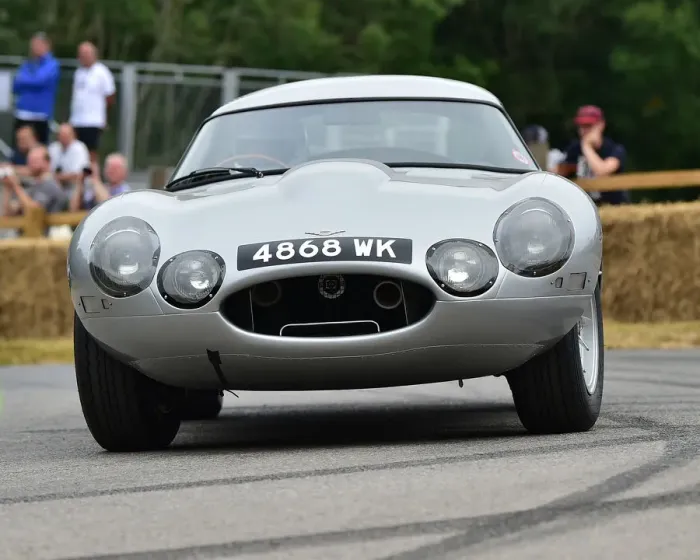 Rights Managed : CM24 6424 Peter Sutcliffe, Jaguar E-Type lightweight lowdrag coupe