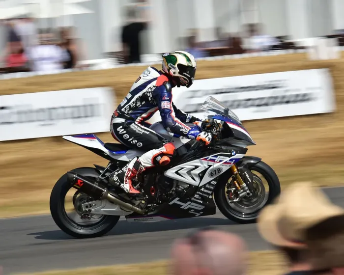 Rights Managed : CM24 7417 John Hogan, Michael Mann, Michael Neeves, Marc Potter, Carl Stevens, BMW Rights Managed : CM24 7417 John Hogan, Michael Mann, Michael Neeves, Marc Potter, Carl Stevens, BMW