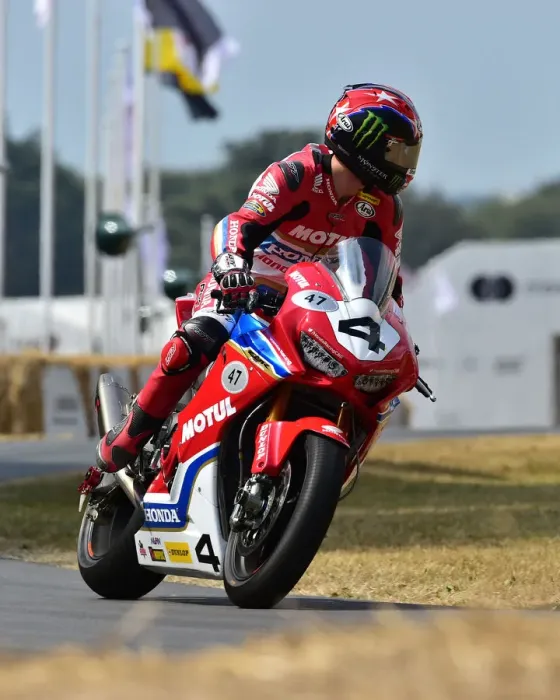 Rights Managed : CM24 7464 Ian Hutchinson, Honda CBR 1000RR Rights Managed : CM24 7464 Ian Hutchinson, Honda CBR 1000RR