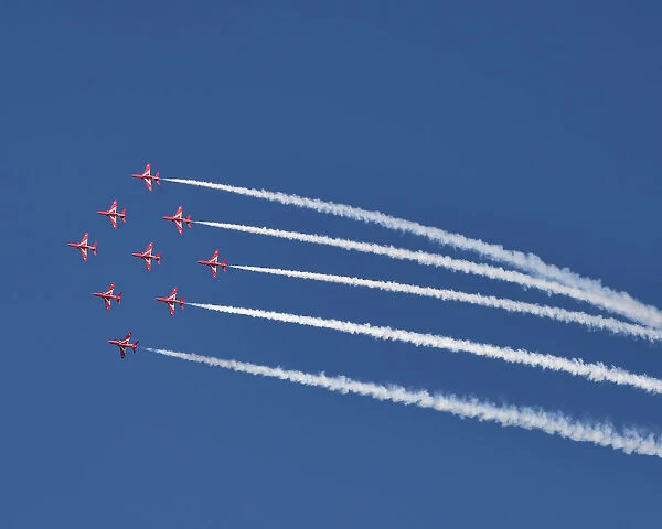 CM24 8164 The Red Arrows