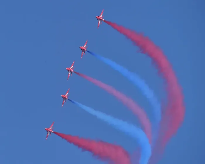 Rights Managed : CM24 8190 Red Arrows Rights Managed : CM24 8190 Red Arrows