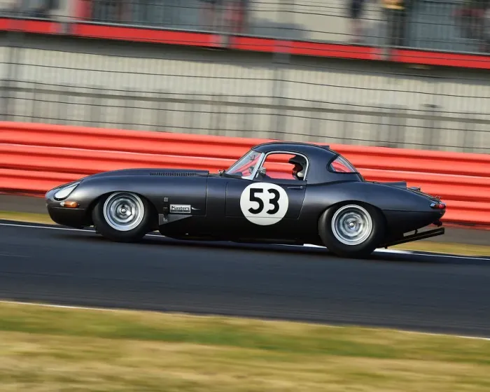 Framed Print : CM25 0378 John Pearson, Gary Pearson, Jaguar E-Type Framed Print : CM25 0378 John Pearson, Gary Pearson, Jaguar E-Type