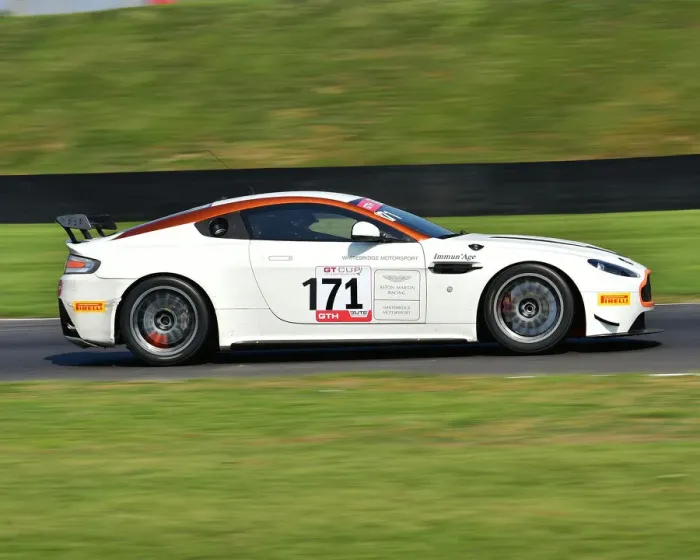 Framed Print : CM25 4465 Chris Murphy, Aston Martin GT4 Framed Print : CM25 4465 Chris Murphy, Aston Martin GT4