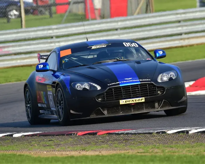 Framed Print : CM25 4975 Peter Montague, Zak Mercer, Aston Martin GT4 Framed Print : CM25 4975 Peter Montague, Zak Mercer, Aston Martin GT4