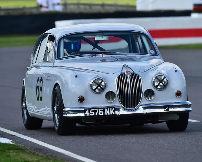 Rights Managed : CM25 5945 Stuart Graham, James Dorlin, Jaguar Mk2 Rights Managed : CM25 5945 Stuart Graham, James Dorlin, Jaguar Mk2