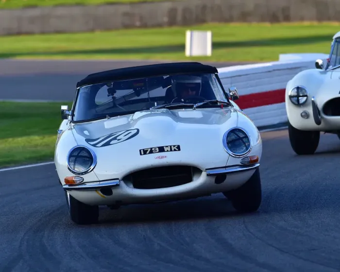 Rights Managed : CM25 6485 Nigel Greensall, Chris Milner, Jaguar E-Type Rights Managed : CM25 6485 Nigel Greensall, Chris Milner, Jaguar E-Type