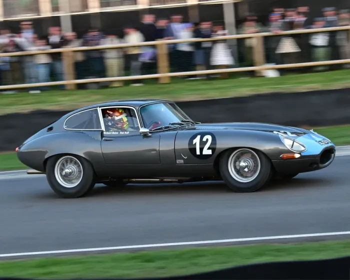 Rights Managed : CM25 6605 Richard Meins, Rob Huff, Jaguar E-Type FHC Rights Managed : CM25 6605 Richard Meins, Rob Huff, Jaguar E-Type FHC