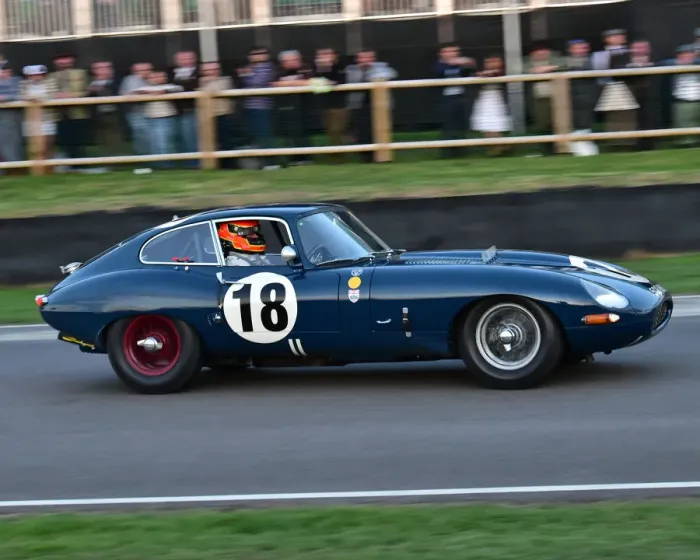 Rights Managed : CM25 6664 Martin Stretton, Jason Minshaw, Jaguar E-Type FHC Rights Managed : CM25 6664 Martin Stretton, Jason Minshaw, Jaguar E-Type FHC