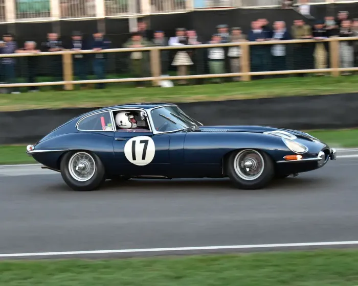 Rights Managed : CM25 6731 Andrew Hayden, Andrew Hibberd, Jaguar E-Type FHC Rights Managed : CM25 6731 Andrew Hayden, Andrew Hibberd, Jaguar E-Type FHC