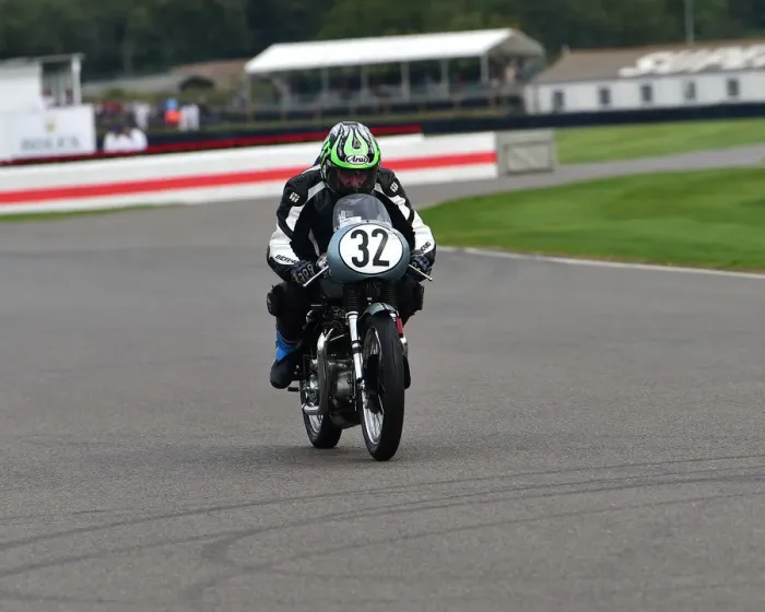 Rights Managed : CM25 6886 Derek Crutchlow, Kevin Rushworth, Triumph T110 Rights Managed : CM25 6886 Derek Crutchlow, Kevin Rushworth, Triumph T110