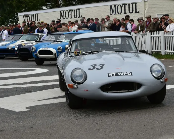 Rights Managed : CM25 7058 Jon Minshaw, Phil Keen, Jaguar E-Type semi-lightweight Rights Managed : CM25 7058 Jon Minshaw, Phil Keen, Jaguar E-Type semi-lightweight