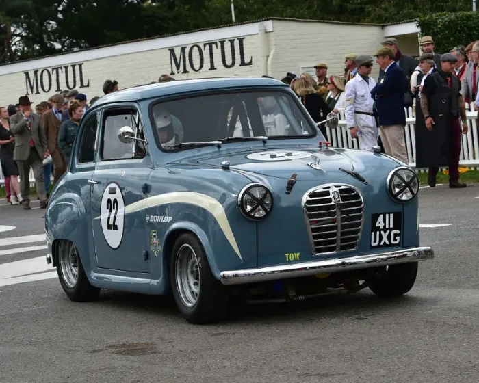 Rights Managed : CM25 7332 Mike Thorne, Austin A35 Rights Managed : CM25 7332 Mike Thorne, Austin A35