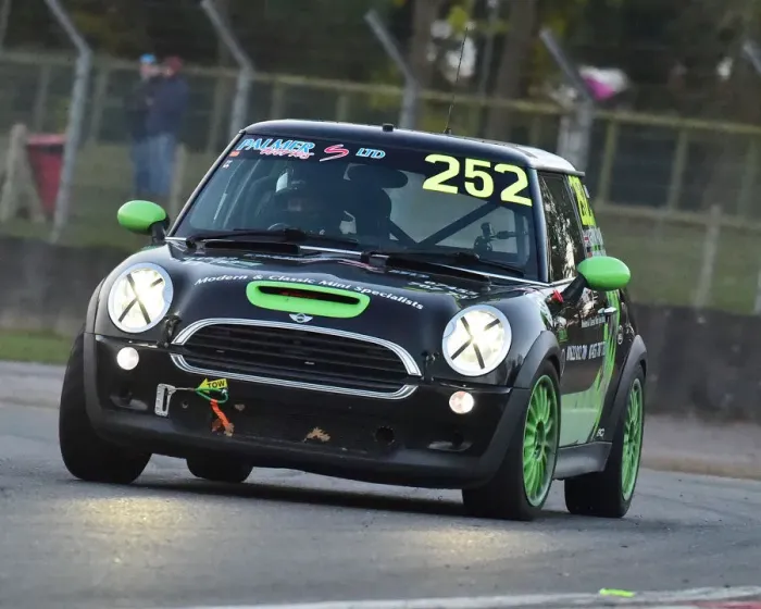 Framed Print : CM26 3262 Kevin Palmer, BMW Mini Cooper S Framed Print : CM26 3262 Kevin Palmer, BMW Mini Cooper S