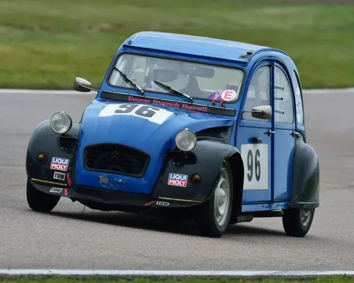 Framed Print : CM26 3828 Chris Hall, Citroen 2CV Framed Print : CM26 3828 Chris Hall, Citroen 2CV