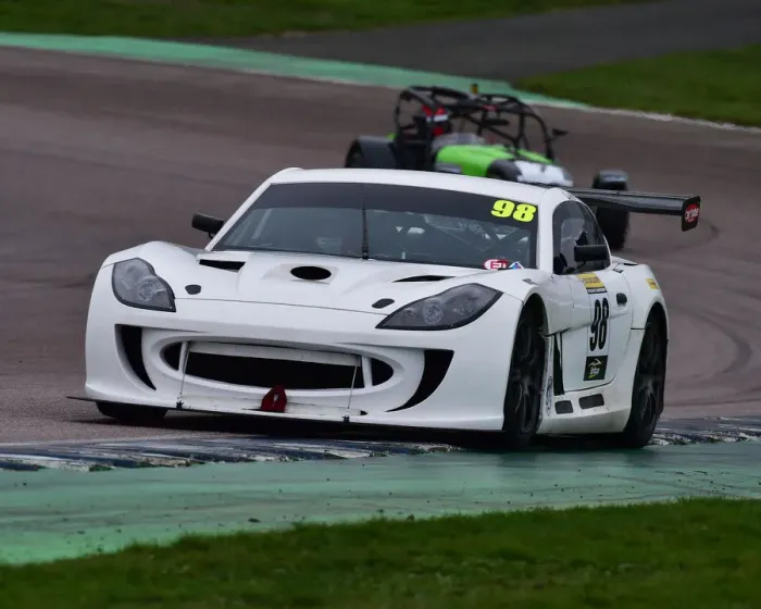 Framed Print : CM26 4013 Lee Frost, Ginetta G55