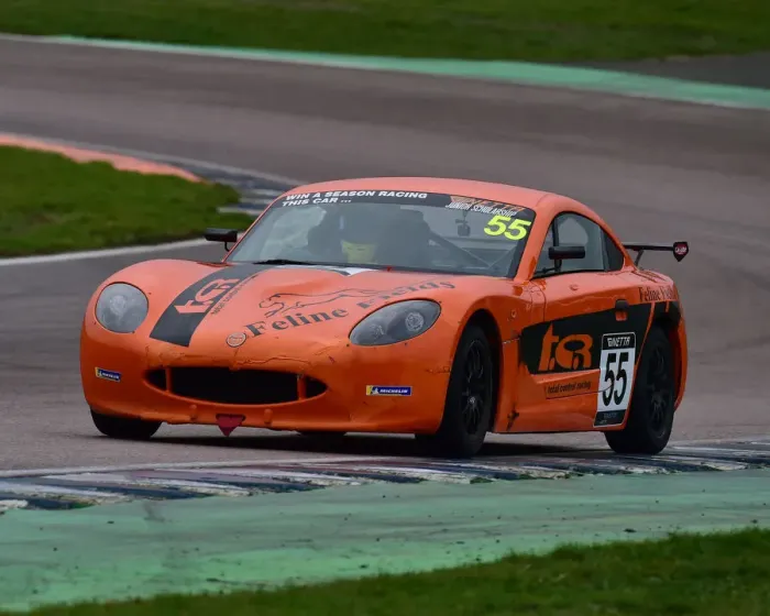 Framed Print : CM26 4025 Patrick Kibble, Ginetta G40 GT5 Framed Print : CM26 4025 Patrick Kibble, Ginetta G40 GT5