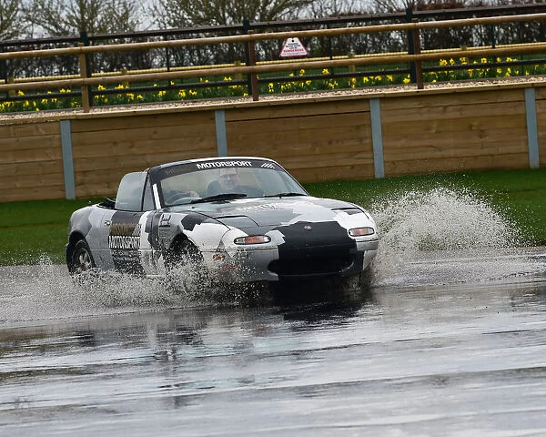 CM26 8872 Splashing through water, Mazda MX-5