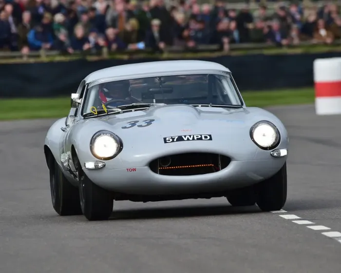 Rights Managed : CM27 1810 Jon Minshaw, Phil Keen, Jaguar E-Type semi-lightweight Rights Managed : CM27 1810 Jon Minshaw, Phil Keen, Jaguar E-Type semi-lightweight
