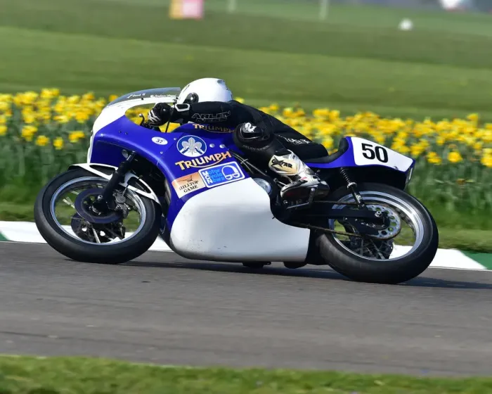 Rights Managed : CM27 3422 Graham Higlett, Rob North Triumph T150