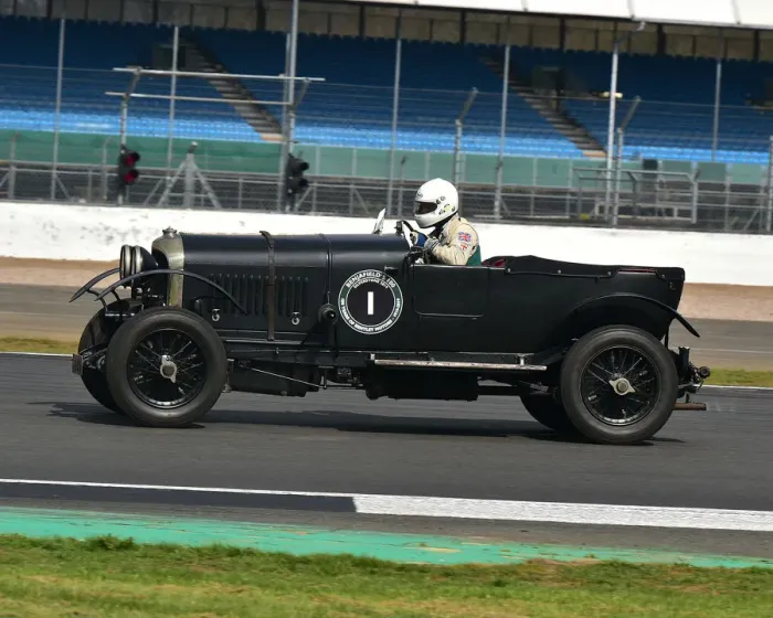 Framed Print : CM27 5016 Jonathan Turner, William Medcalf, Bentley 3 litre Framed Print : CM27 5016 Jonathan Turner, William Medcalf, Bentley 3 litre