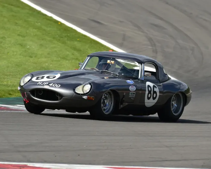 Framed Print : CM27 6435 John Pearson, Gary Pearson, Jaguar E-Type Framed Print : CM27 6435 John Pearson, Gary Pearson, Jaguar E-Type