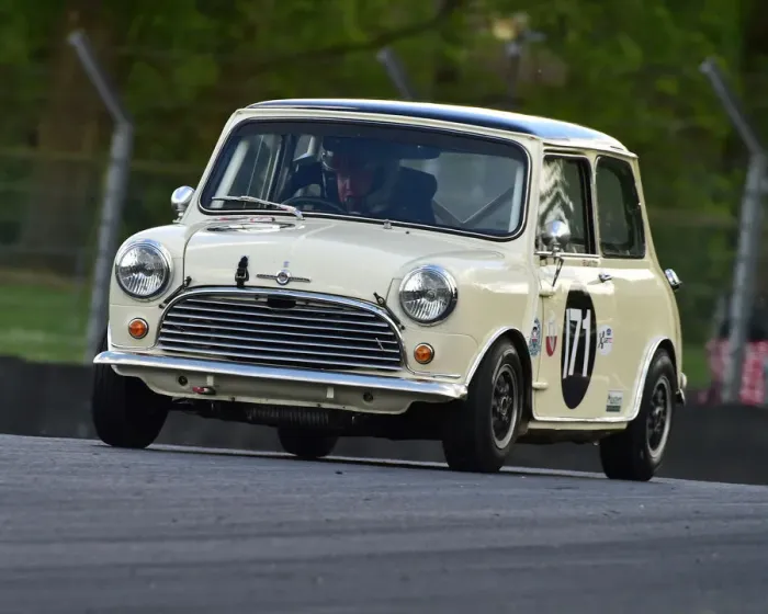 Framed Print : CM27 9768 Lawrence Warr, Morris Mini Cooper S Framed Print : CM27 9768 Lawrence Warr, Morris Mini Cooper S