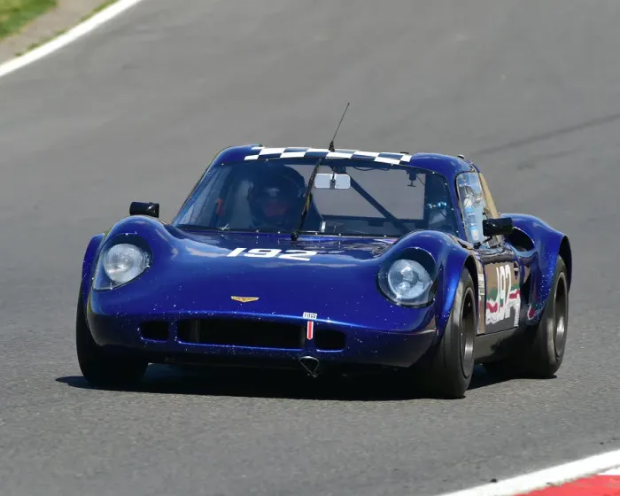 Framed Print : CM28 0685 Julian Thomas, Calum Lockie, Chevron B8 Framed Print : CM28 0685 Julian Thomas, Calum Lockie, Chevron B8