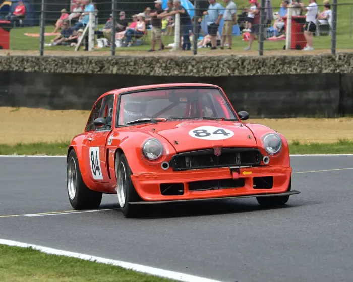 Framed Print : CM28 2706 Peter Samuels, MGB GT V8 Framed Print : CM28 2706 Peter Samuels, MGB GT V8