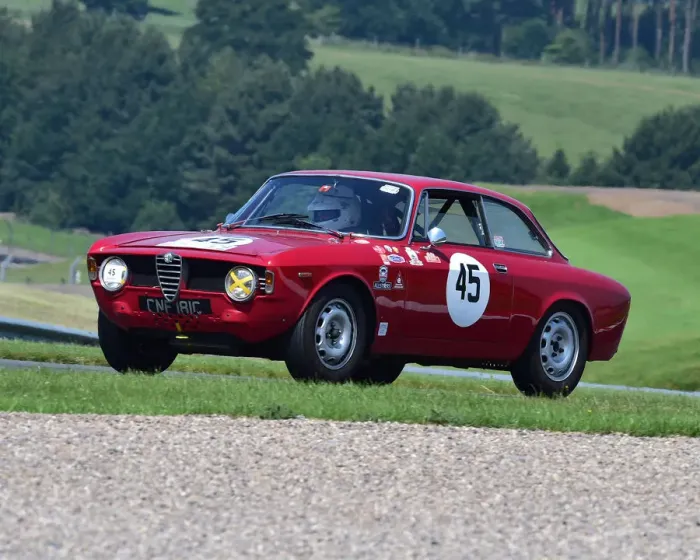 Framed Print : CM28 4716 Tony Bailey, Alfa Romeo Giulia Sprint Framed Print : CM28 4716 Tony Bailey, Alfa Romeo Giulia Sprint